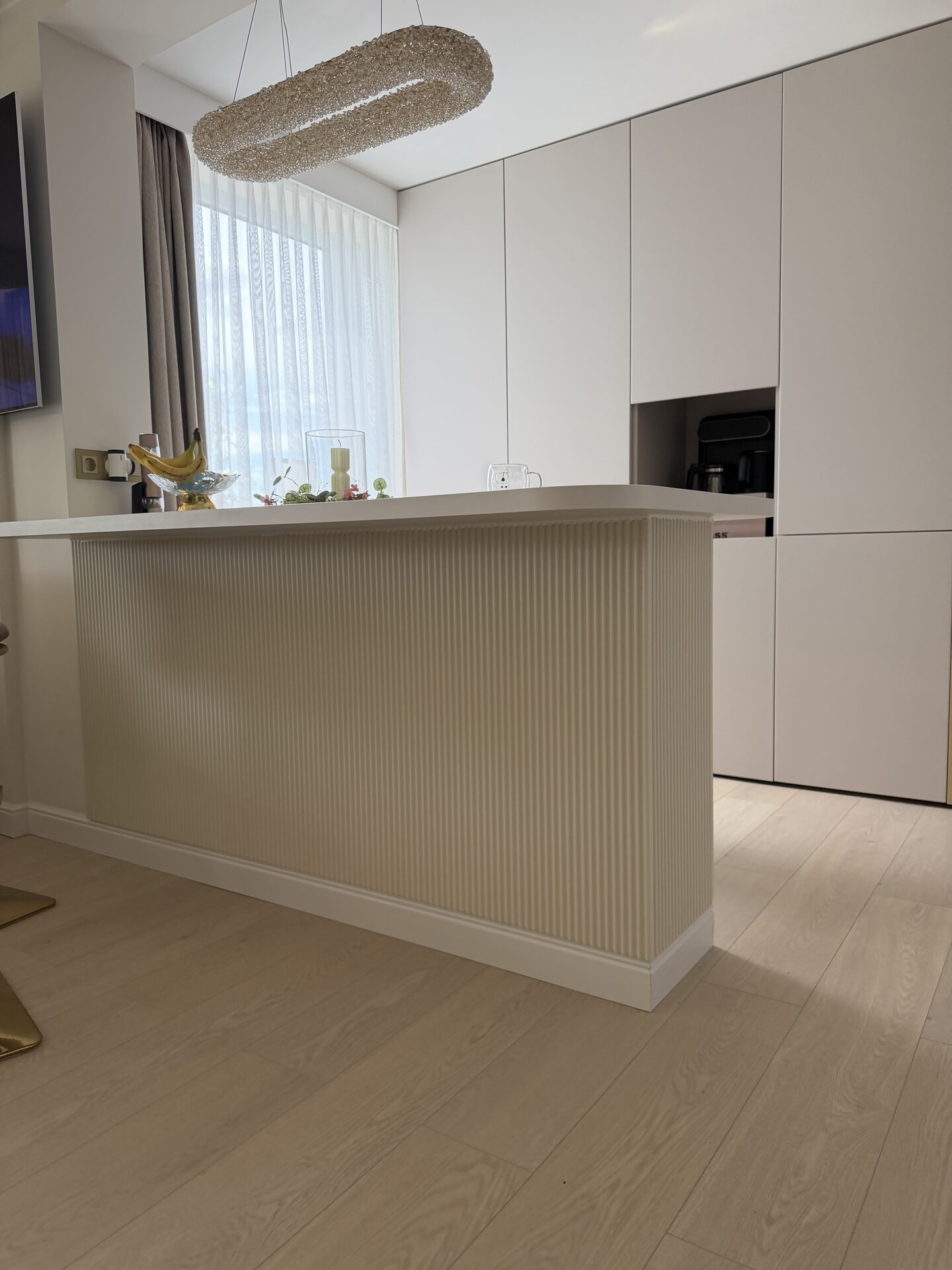 Dormitor modern - amenajare interioară